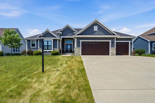 10163 S Woodside Court, Franklin, WI, 53132 | Card Image
