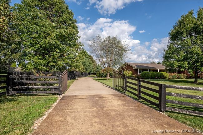 5142 Scottsville Rd, Home with 3 bedrooms, 3 bathrooms and null parking in Floyds Knobs IN | Image 71