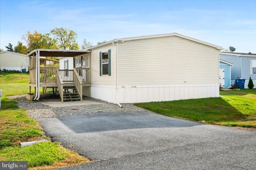 11307 Hawthorne Ct, HAGERSTOWN, MD, 21740-7094 | Card Image