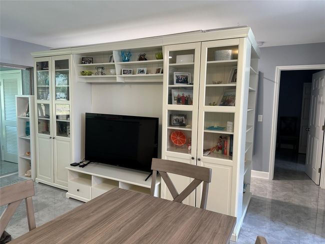 Living room wall unit | Image 13