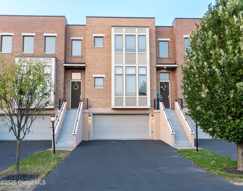 5 Bryn Mawr Ct, Albany, NY, 12211-2053 | Card Image