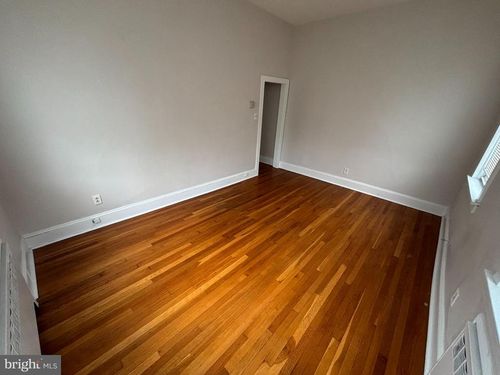 apt6-1 Dickinson St, WOODSTOWN, NJ, 08098-1425 | Card Image