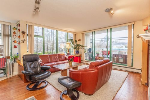 207-15466 N Bluff Rd, White Rock, BC, V4B3G1 | Card Image
