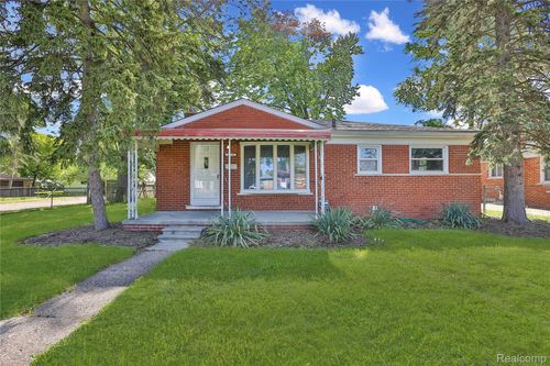 24236 Melody Rd, Warren, MI, 48089-4739 | Card Image