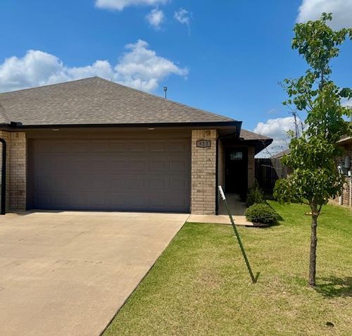 923 Coles Creek, Yukon, OK, 73099 | Card Image