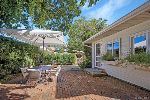 159 Jermain Ave, Sag Harbor, NY, 11963-3409 | Card Image