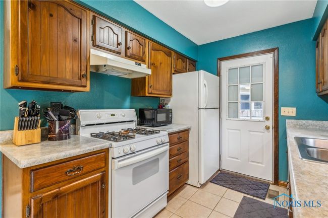 6727 Pelton Dr, House other with 3 bedrooms, 2 bathrooms and 2 parking in Whitehouse OH | Image 17