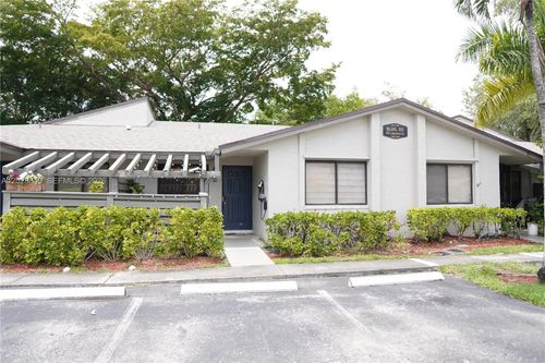 2-453 Lakeview Dr, Weston, FL, 33326-2485 | Card Image