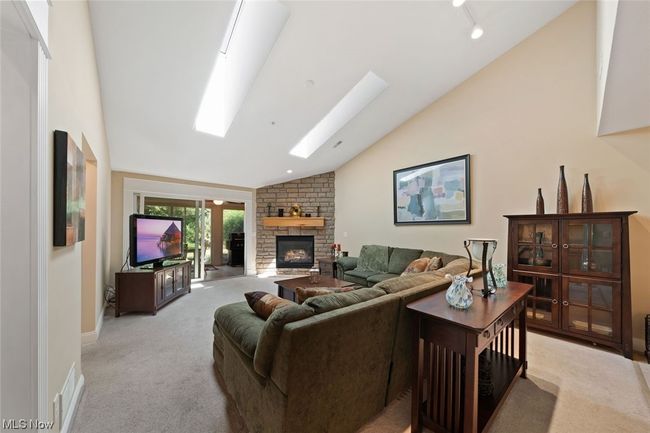 UNIT-6 - 10654 E Bayshore Rd, Condo with 3 bedrooms, 2 bathrooms and null parking in Lakeside-Marblehead OH | Image 4
