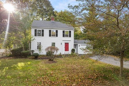 11 Arnold Rd, Hingham, MA, 02043-2809 | Card Image