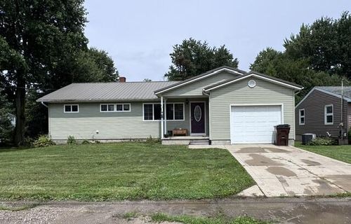 82 W Main St, Shiloh, OH, 44878 | Card Image