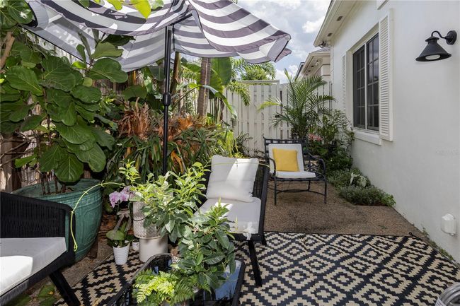 Private patio | Image 22