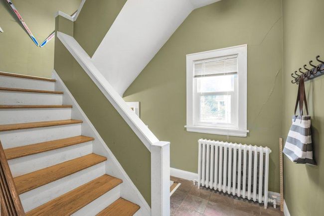 Back hallway | Image 13