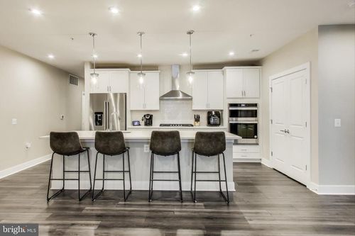 apt-208-100 Saint Ives Pl, OXON HILL, MD, 20745-1423 | Card Image