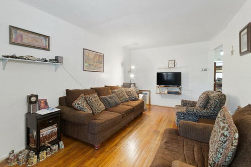 1346 E 99th St, Brooklyn, NY, 11236-5324 | Card Image