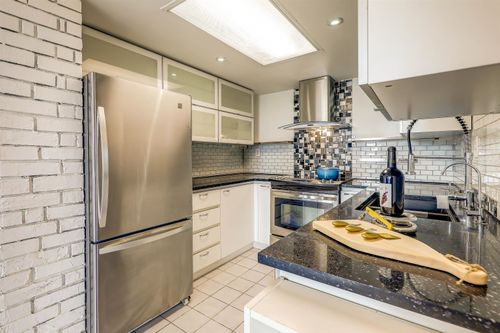 808-10082 148 St, Surrey, BC, V3R0S3 | Card Image