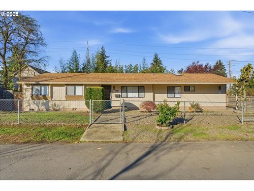 4025 Ne Roselawn St, Portland, OR, 97211-8062 | Card Image