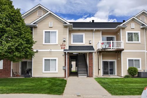 10-1210 Ne 6th Ln, Ankeny, IA, 50021-6772 | Card Image