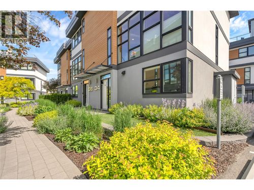 34-1515 Highland Dr N, Kelowna, BC, V1Y0C9 | Card Image