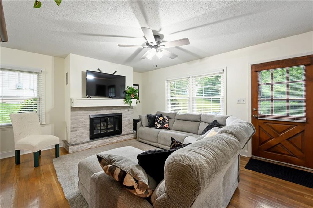 Residential in Sugar Creek 4