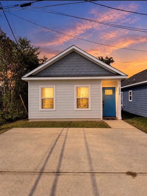16618 Meadowcroft, Montgomery, TX, 77316-6750 | Card Image