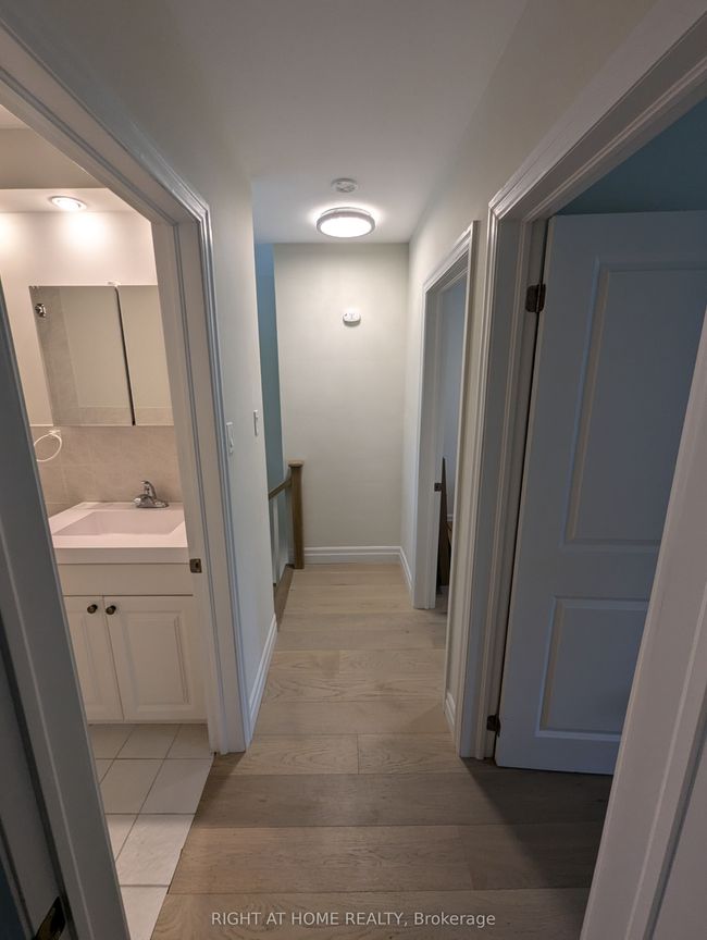 6 Broadpath Rd, Condo with 4 bedrooms, 2 bathrooms and 1 parking in North York ON | Image 12