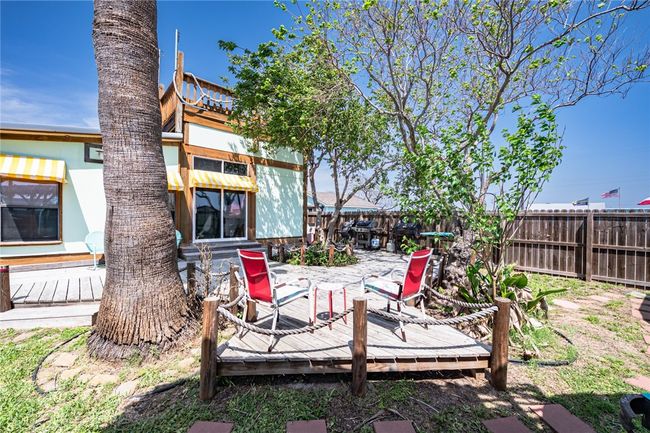 108 N 2 Nd St, House other with 5 bedrooms, 5 bathrooms and 6 parking in Fulton TX | Image 39