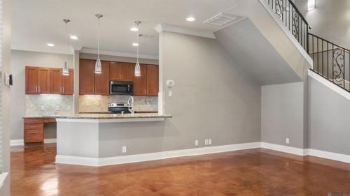405-8000 Stonelake Village Ave, Baton Rouge, LA, 70820 | Card Image