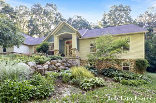 658 Headwaters Dr, Lowell, MI, 49331-8633 | Card Image