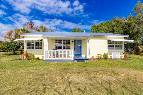 2746 1st St, Vero Beach, FL, 32968-2532 | Card Image