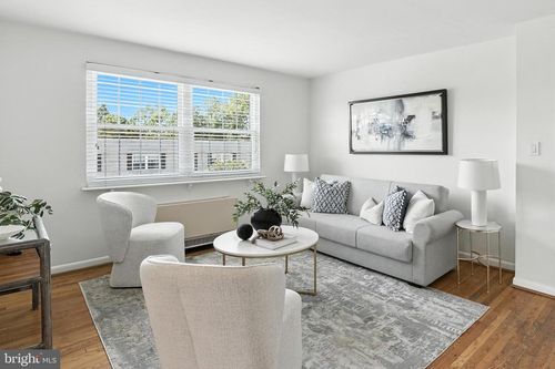 304-2030 N Vermont St, ARLINGTON, VA, 22207-2369 | Card Image