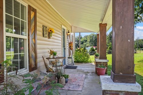 1748 Bandy Rd, Ashland City, TN, 37015-4784 | Card Image