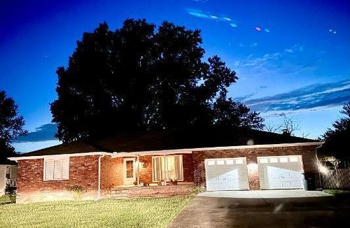 1201 N Lynn Street, Nevada, MO, 64772 | Card Image