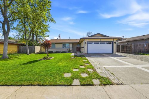 7019 Uranus Pkwy, Sacramento, CA, 95823-2157 | Card Image