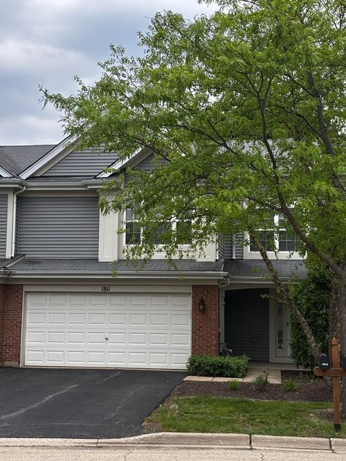 1811 Waverly Way, Montgomery, IL, 60538-4133 | Card Image