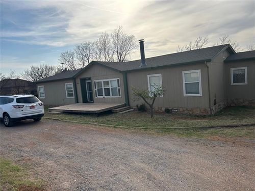 9921 N 2436 Rd, Weatherford, OK, 73096-3066 | Card Image