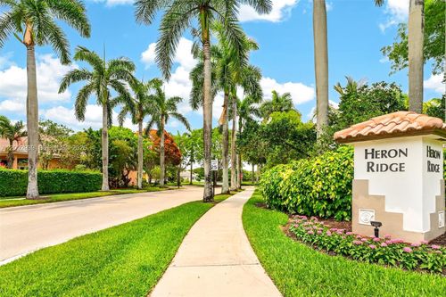 3928 Heron Ridge Ln, Weston, FL, 33331-3718 | Card Image