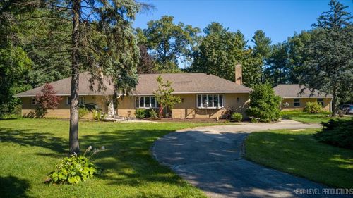 49W794 Lenschow Rd, Sycamore, IL, 60178-6013 | Card Image