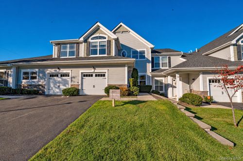 11 Willow Terrace, Brookhaven, NY, 11727 | Card Image