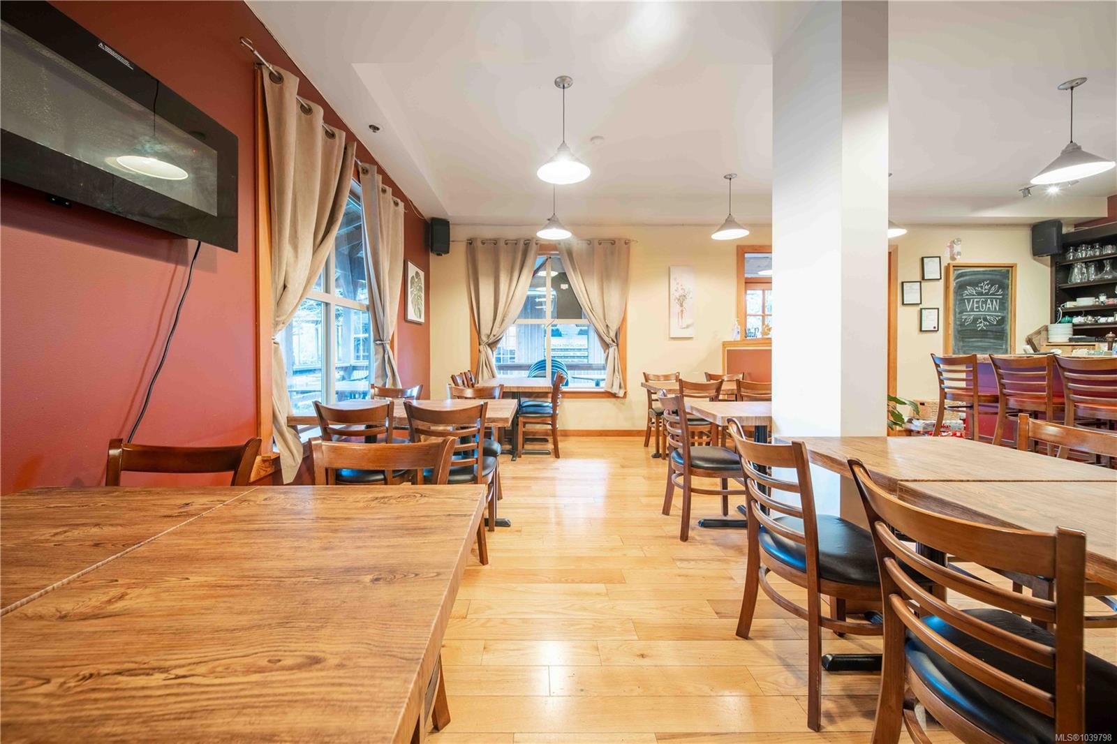 Commercial Sale in Nanaimo 4