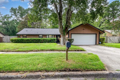 8434 Boysenberry Ln, Jacksonville, FL, 32244 | Card Image
