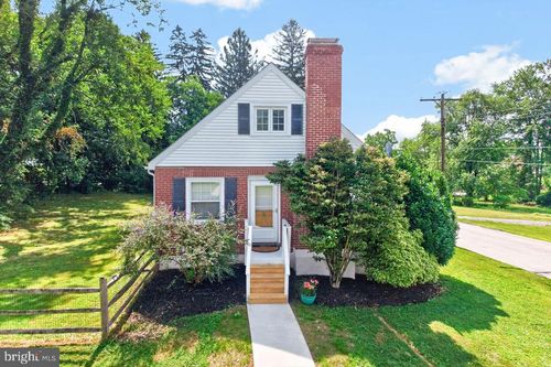 223 Carolina Ave, PHOENIXVILLE, PA, 19460-2470 | Card Image