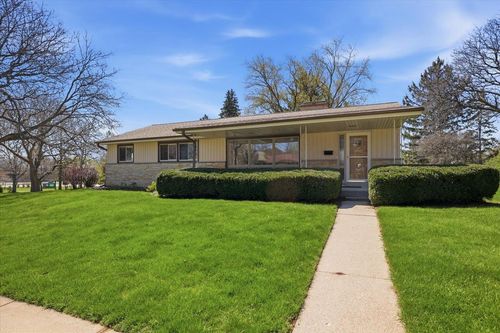 6909 Darnell Lane, Greendale, WI, 53129 | Card Image