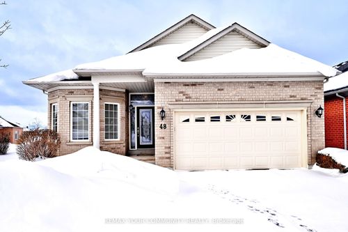 48 Lee'S Gallery, Stouffville, ON, L4A1N7 | Card Image