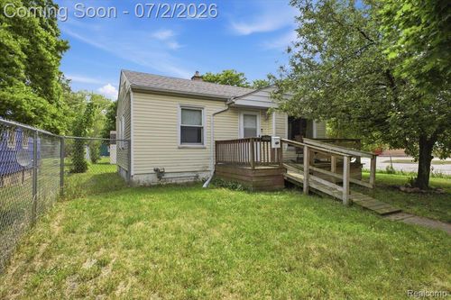 5202 Dupont St, Flint, MI, 48505-2647 | Card Image