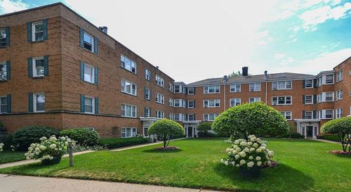 1w-520 Michigan Ave, Evanston, IL, 60202-3030 | Card Image