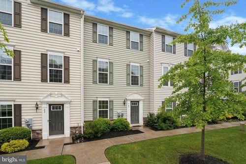 42 Mulberry Grn, SPRING CITY, PA, 19475-1560 | Card Image