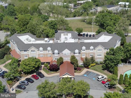 301 Victoria Gardens Dr, KENNETT SQUARE, PA, 19348-4116 | Card Image