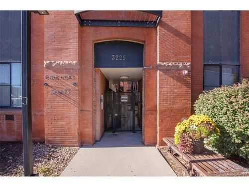8-3225 Blake St, Denver, CO, 80205 | Card Image