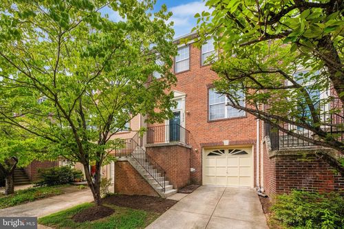2902 Jessica Ct, VIENNA, VA, 22181-6160 | Card Image